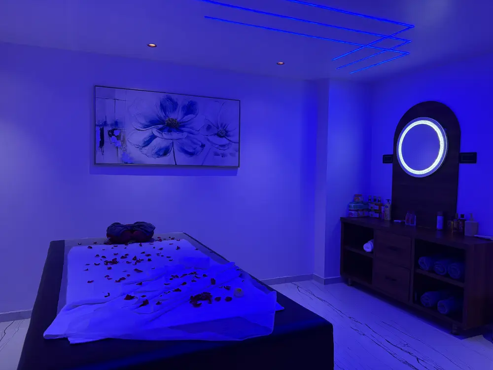Oil Massage at Harwell Spa & Wellness Centre